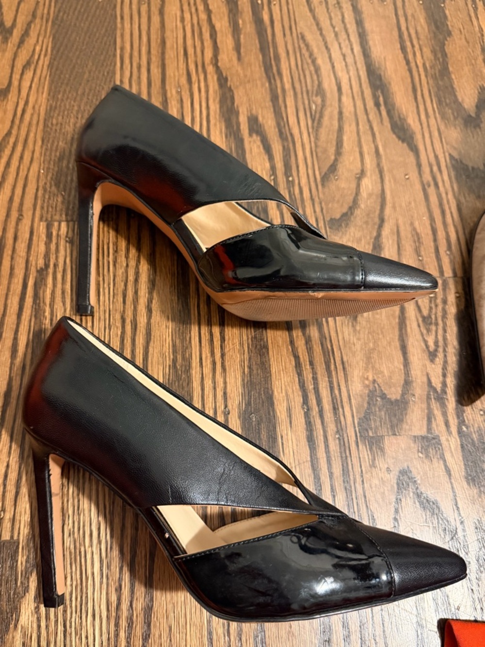 Nine West Women's Black Pointed Toe Cutout Pumps 6.5 - Picture 2 of 5
